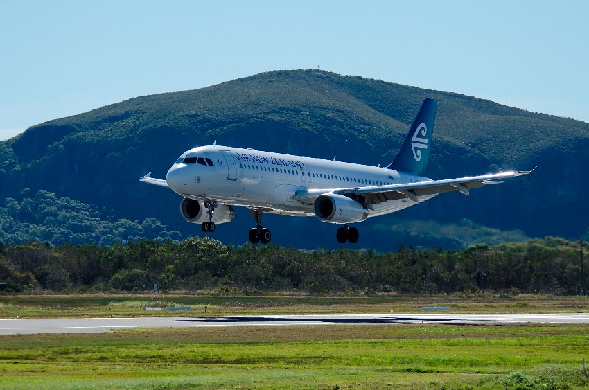 First Air New Zealand flight touches down at Sunshine Coast Airport for 2017 season First Air New Zealand flight touches down at Sunshine Coast Airport for 2017 season