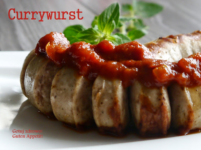 Currywurst - kulinarna legenda Niemiec - Czytaj więcej »