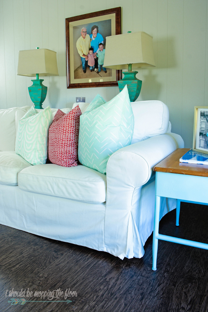 How to Launder A White Slipcovered Sofa | Here is a step-by-step guide to get your couch sparkling clean.