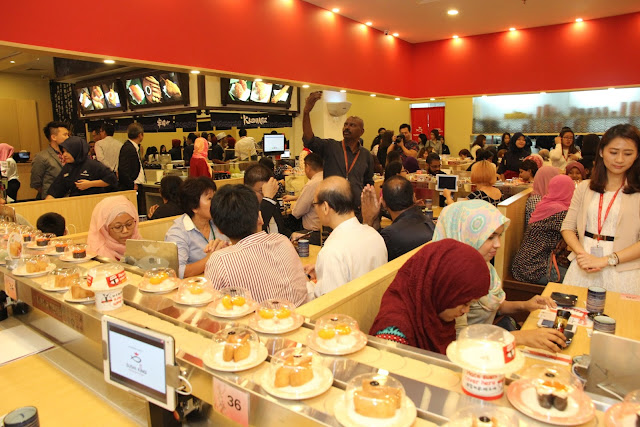 Pembukaan Outlet ke 100 Sushi King di Aeon Mall Shah Alam
