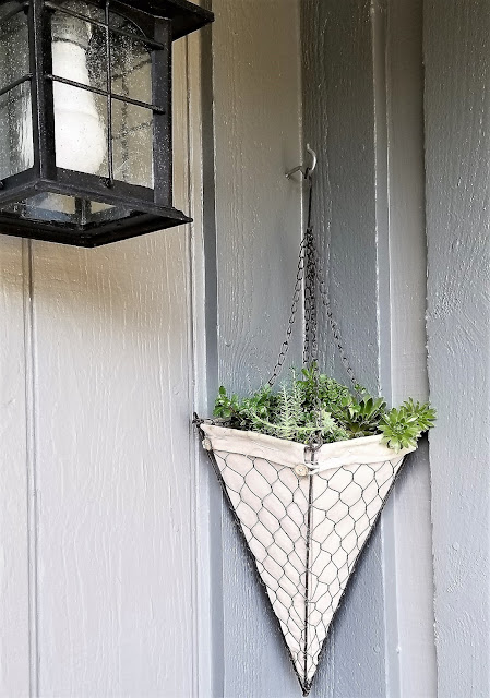 Boho ‘make-do redo’ patio reveal - sedum basket www.BoHoHome.com @bohosusan