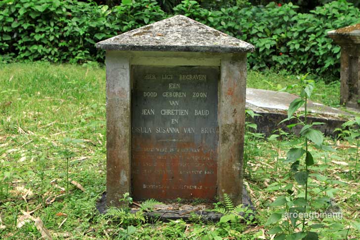 makam belanda kebun raya bogor