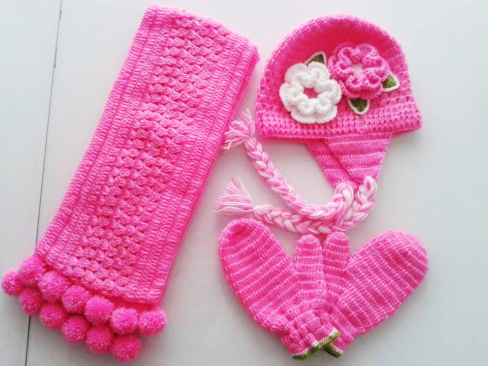 Bufanda y Gorros tejidos rosada para niña