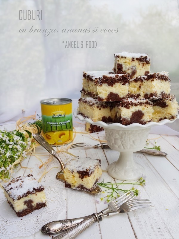 Prajitura cuburi cu branza, ananas si nuca de cocos