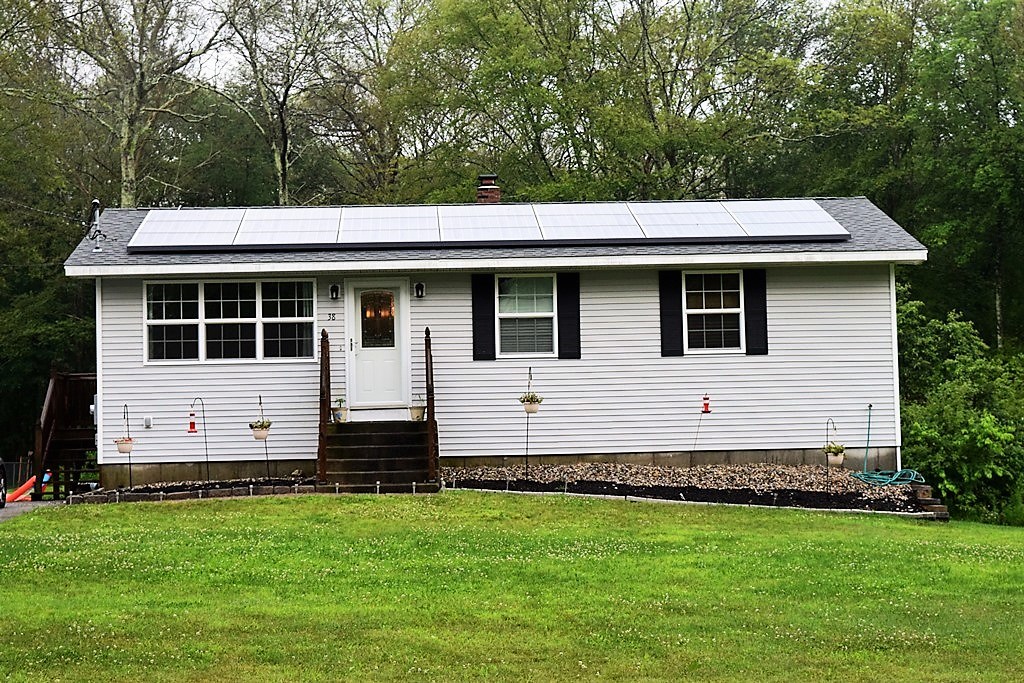 Ranch in Canterbury, CT On the Market!