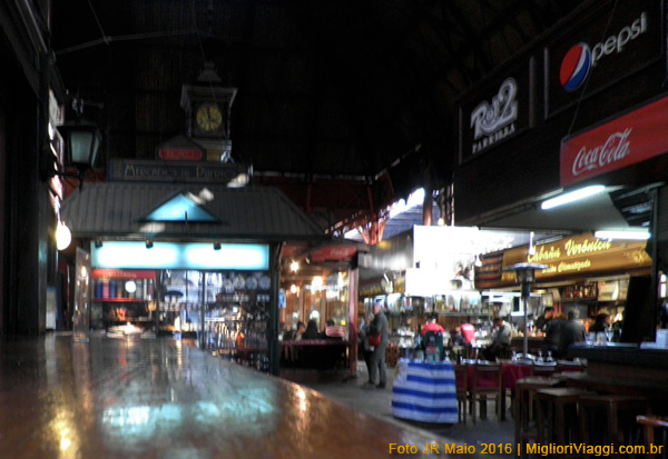 Bares restaurantes no Mercado del Puerto - Montevidéu Bares restaurantes no Mercado del Puerto - Montevidéu