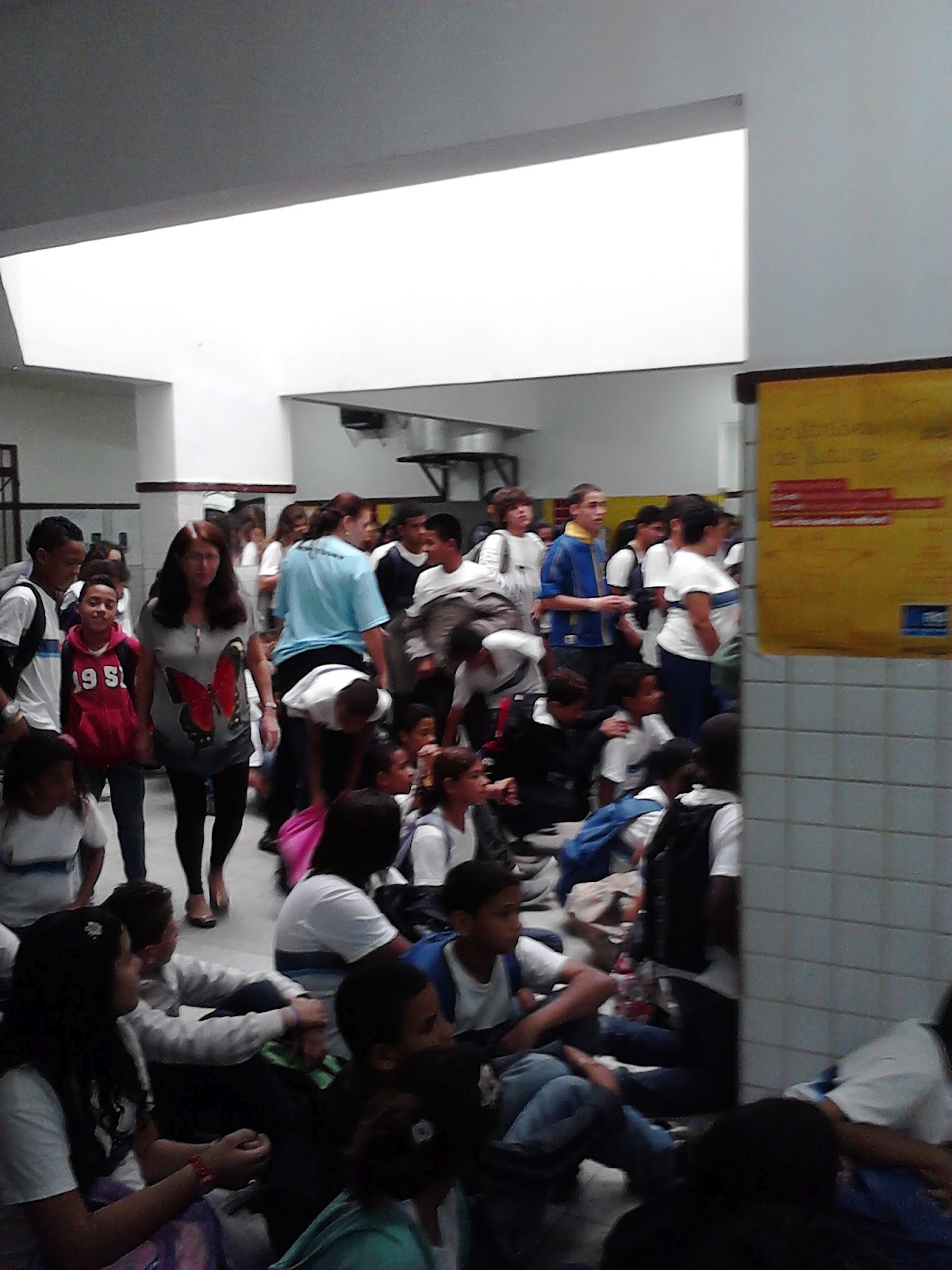 Tiago Malta Psicólogo Soletrando na E. M. Professor Alfredo de Pires