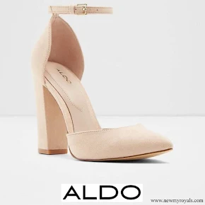 Kate Middleton wore Aldo Nicholes Bone Block Heel shoes