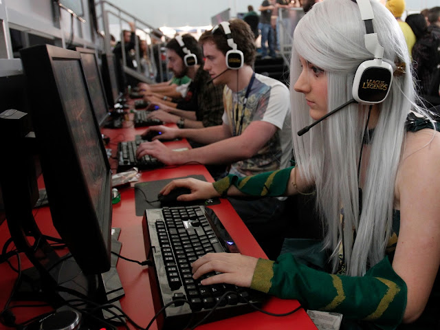 Inilah 10 Profesi yang Sering Dicap Sebagai Pengangguran Oleh Masyarakat, Kamu Juga Mengalaminya? Inilah 10 Profesi yang Sering Dicap Sebagai Pengangguran Oleh Masyarakat, Kamu Juga Mengalaminya?