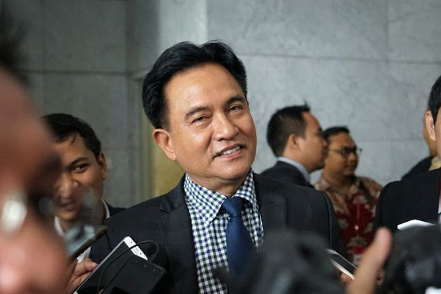 Yusril Beberkan Alasan Mengapa MK Akan Tolak Gugatan Prabowo - Sandi Yusril Beberkan Alasan Mengapa MK Akan Tolak Gugatan Prabowo - Sandi