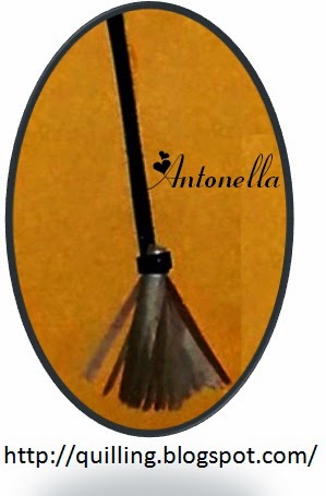  Looking for that quilled witches hat? Check out these instructions to make this quick and easy quilled witches hat by Antonella at www.quilling.blogspot.com #quilling #filigrana #free #witch #Halloween"