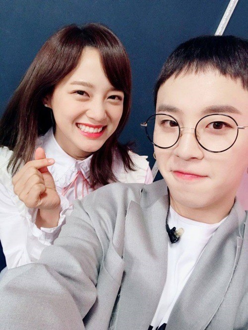 block b - buzz: [NAVER] Taeil and Sejeong snaps a picture ahead of their  collaboration release