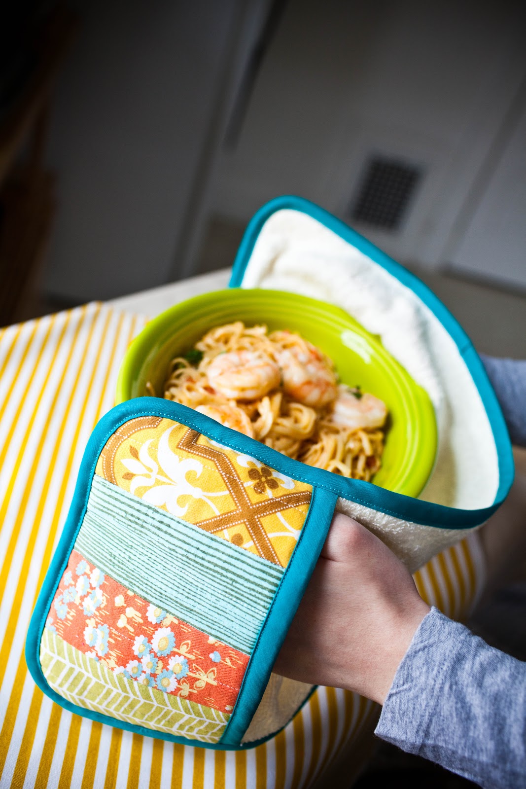a little gray: Double Potholder Tutorial