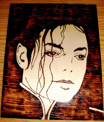 Michael Jackson em pirogravura