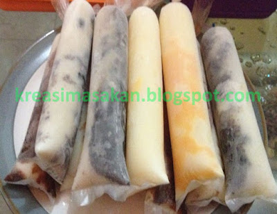 Foto Cara Membuat Es Krim Choki Choki Malaysia Aneka Rasa Richeese Pasta Keju dan Oreo Biscuit