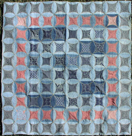 Quilt Inspiration: Free pattern day ! Denim quilts