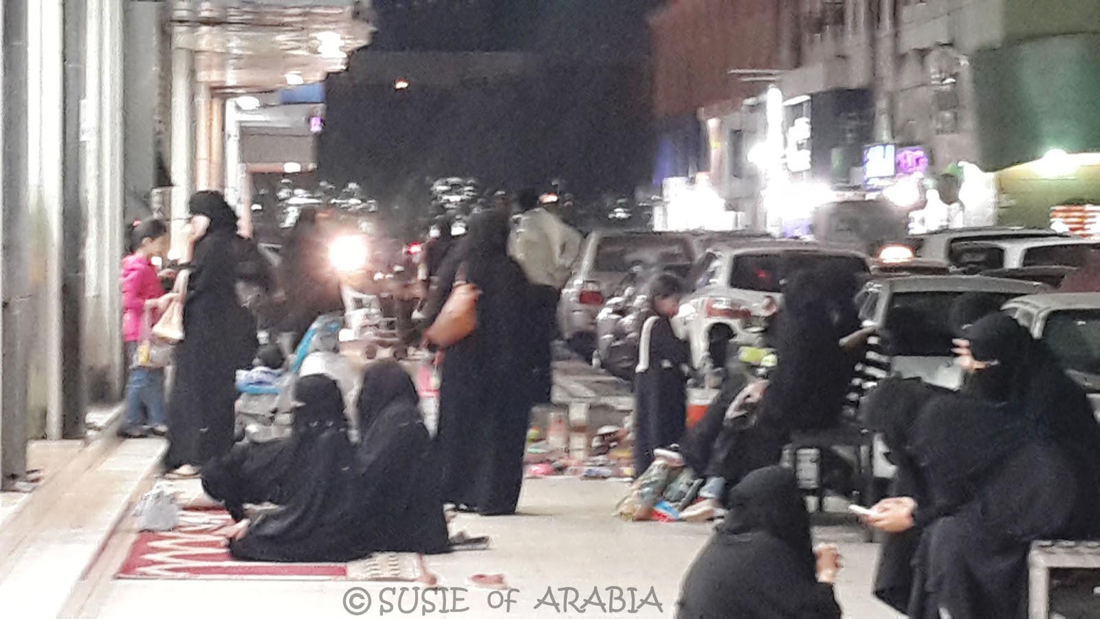 Jeddah Daily Photo Jeddah Sidewalk Prayer Time