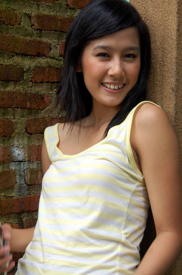 foto hot ardina rasti | foto sexsi