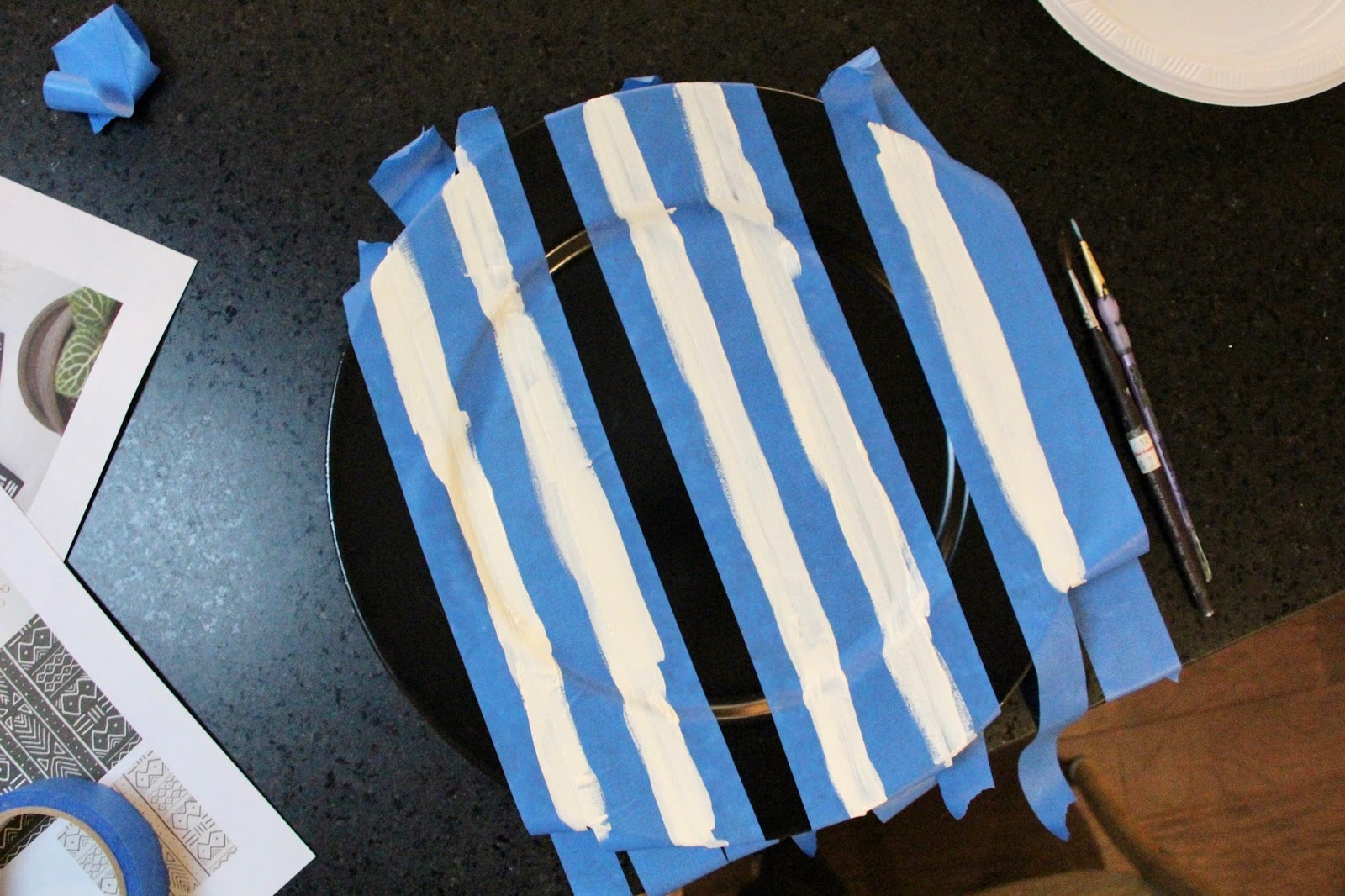 My Sweet Savannah DIY mud cloth charger plates {thrifty Thursday}