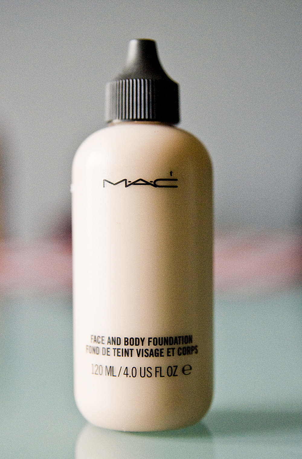 MAC Face and Body Foundation CRAVING FOR BEAUTY