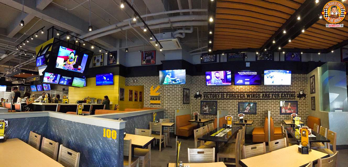 THE PICKIEST EATER IN THE WORLD GOING WILD AT BUFFALO WILD WINGS