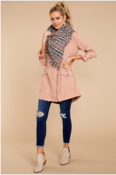 In Between Seasons: The Ultimate Guide For Transitional Dressing