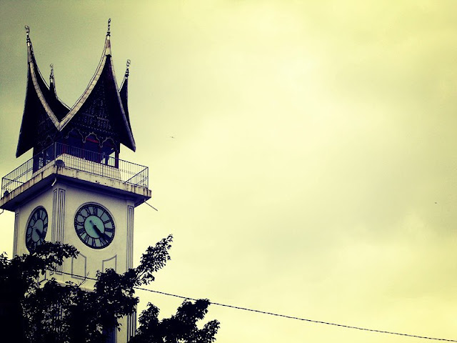 wisata bukit tinggi jam gadang wisata andalan bukit tinggi
