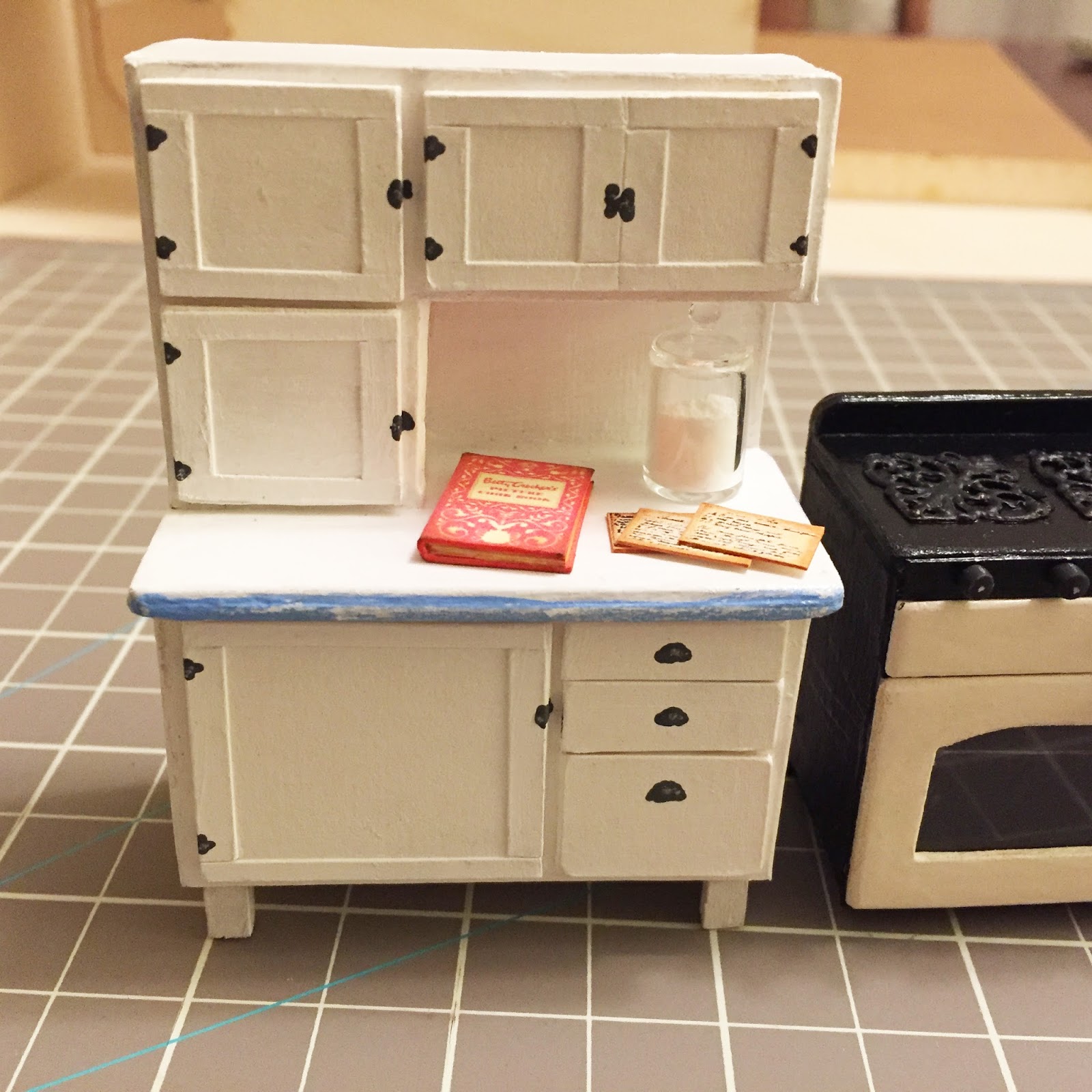 Nature s Soul Miniatures A Half Inch Scale Dollhouse Hutch