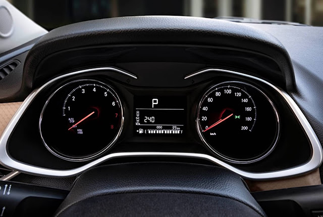Novo Chevrolet Onix Sedan 1.0 Turbo 2020 - interior - painel