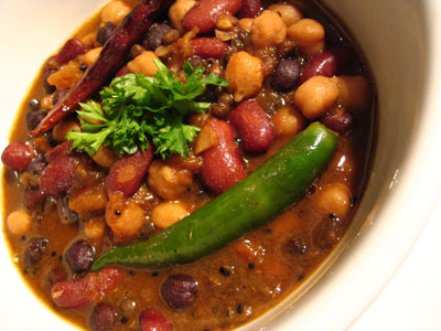 Black and Yellow Chickpeas in a Sweet and Spicy Sauce