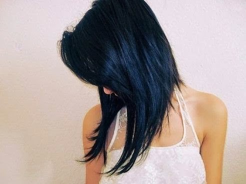 Cute Angled Hairstyle for Medium Length Hair}