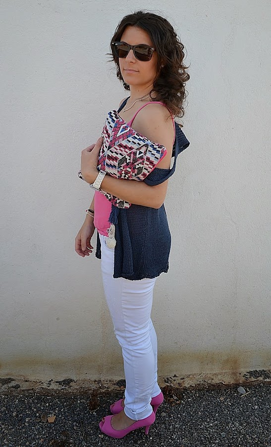 clutch étnico, bolso étnico, ethnic, cartera étnica, azul, ripped jeans, rosa, fashion blogger, Castellón