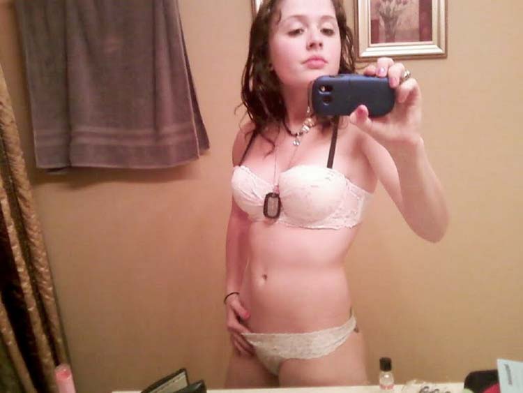 perfect horny brunette self-shooter