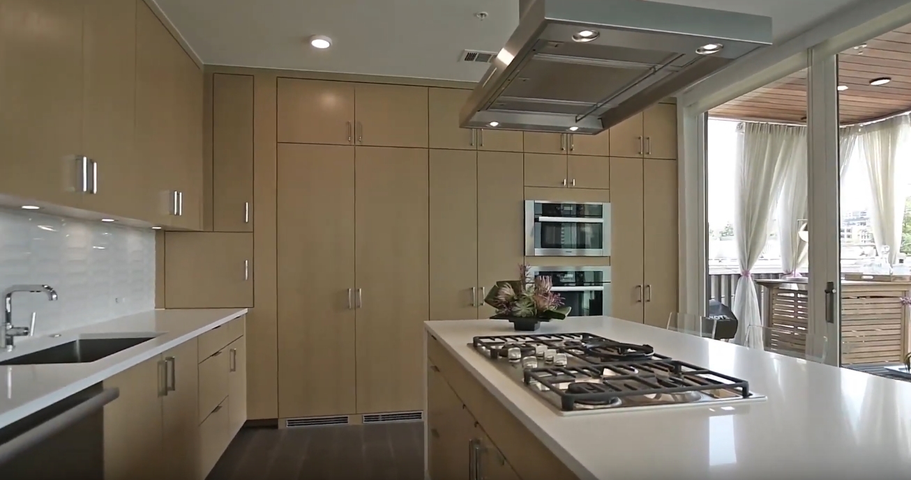 Tour Old West Austin Condo vs. 9 Interior Design Photos