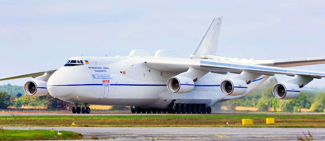 Antonov An-225 Mryia UR-82060 Antonov An-225 Mryia UR-82060