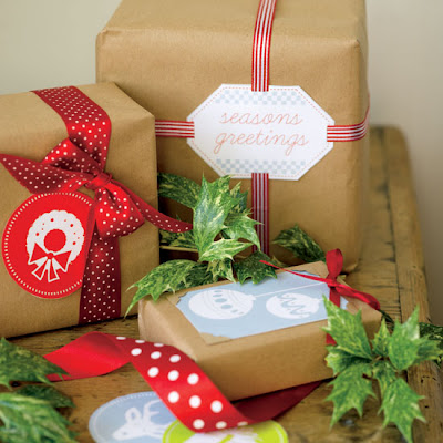 Craft Ideas Gifts on Gift Bags  Use Buttons  Wool  Strips Of Craft Paper Left Overs With A