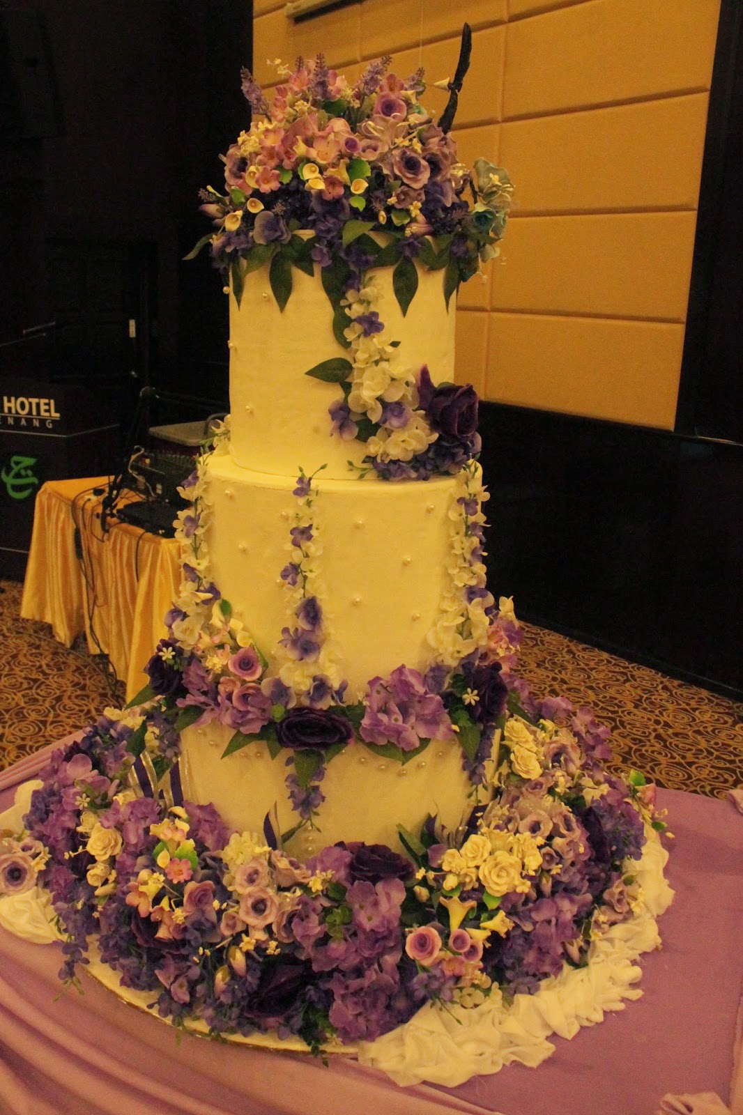 WEDDING KEK