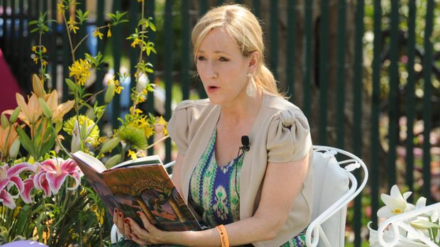 Dibalik Semua Kesuksesan Novelnya, Terbiasa Gagal Adalah Kunci Keberhasilan J.K. Rowling. Ikuti Caranya! Dibalik Semua Kesuksesan Novelnya, Terbiasa Gagal Adalah Kunci Keberhasilan J.K. Rowling. Ikuti Caranya!
