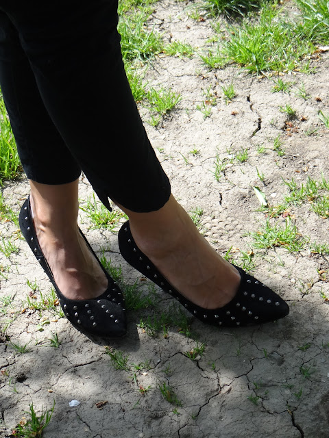 studded shoes 