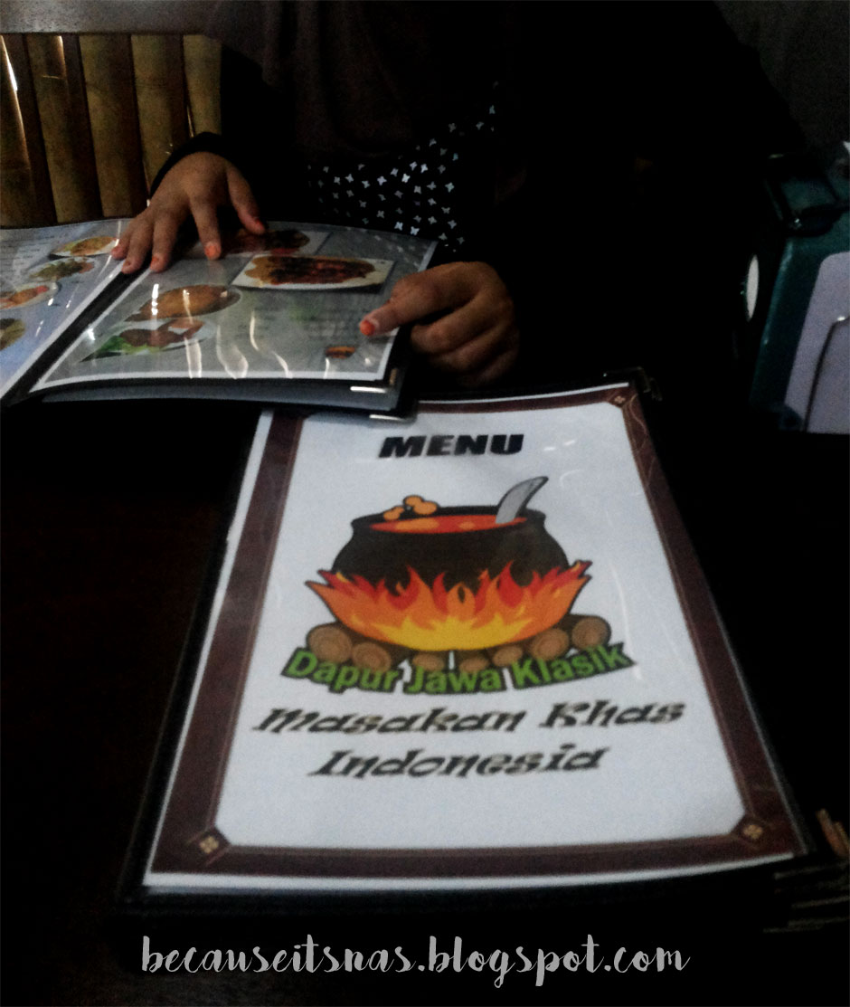 Dapur Jawa Klasik Mahkota Cheras Misanthrope Serving Indonesian Style Cuisine With All Those Ayam Udang Etc Penyet As Their Main But We Ordered Something Else Instead