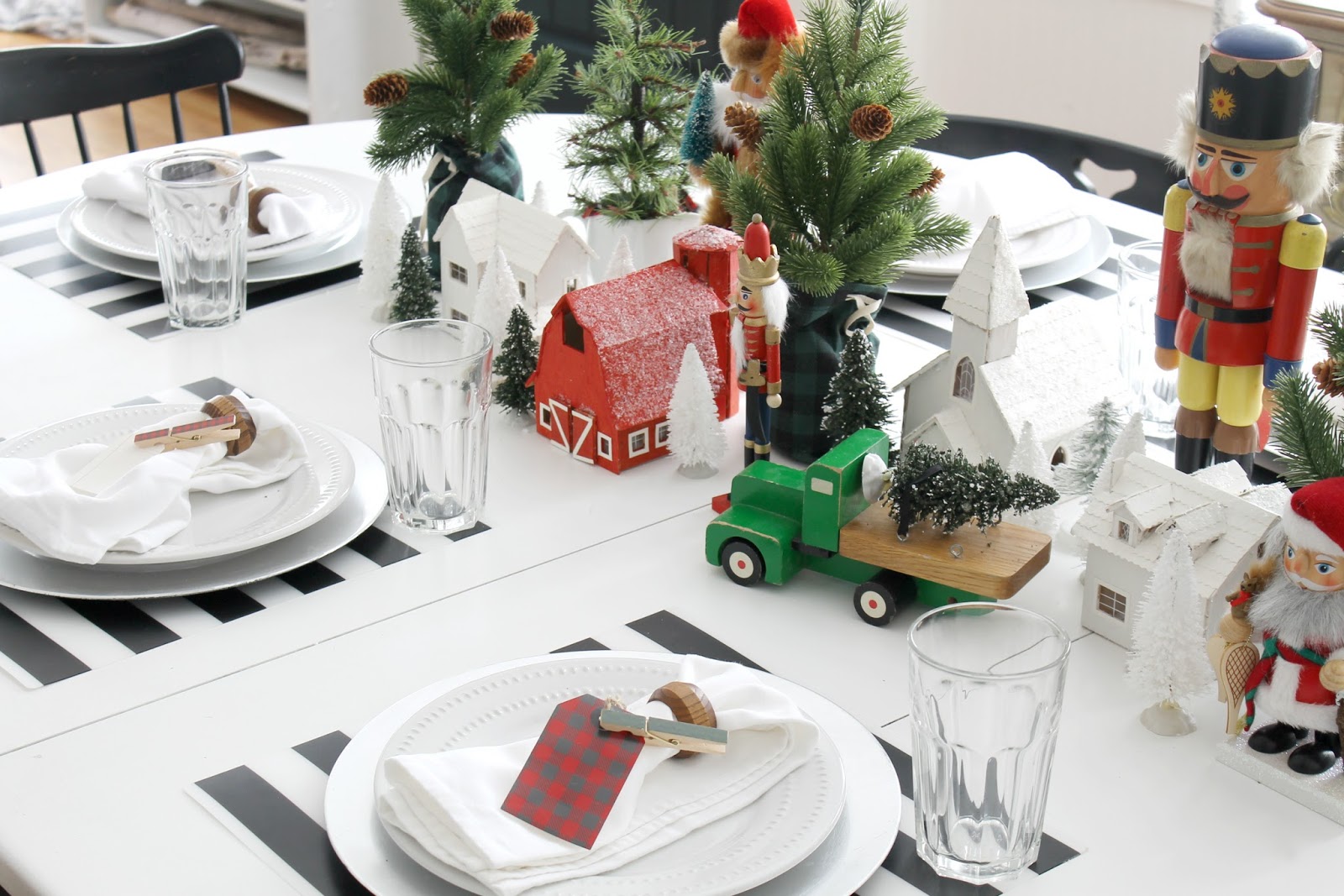 A Cheerful Kid Friendly Christmas Tablescape