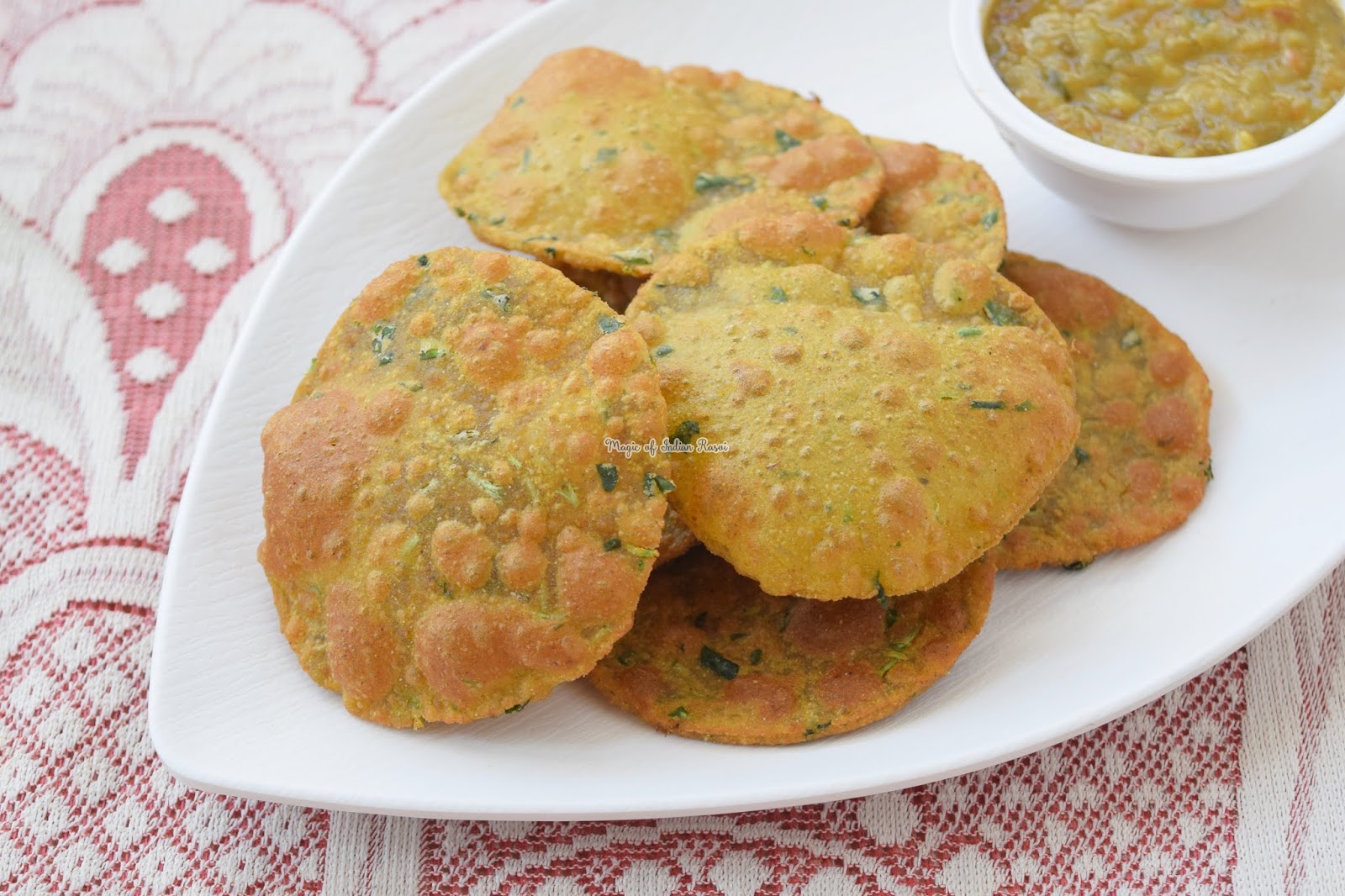 Bajra Methi Poori Recipe - सुभे के नाश्ते के लिए स्वादिष्ट बाजरा मेथी पूरी - Priya R - Magic of Indian Rasoi
