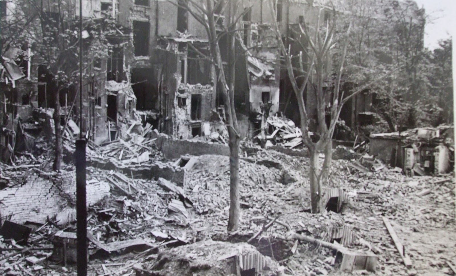 Blitzwalkers Footprints of the Blitz (3)