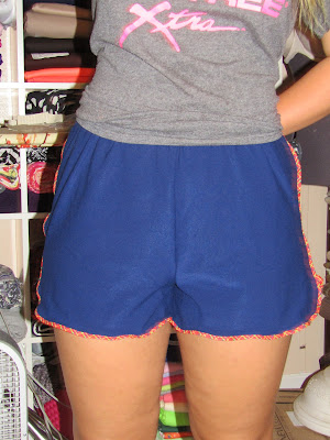 Simplicity 5695 knit shorts www.sewplus.blogspot.com