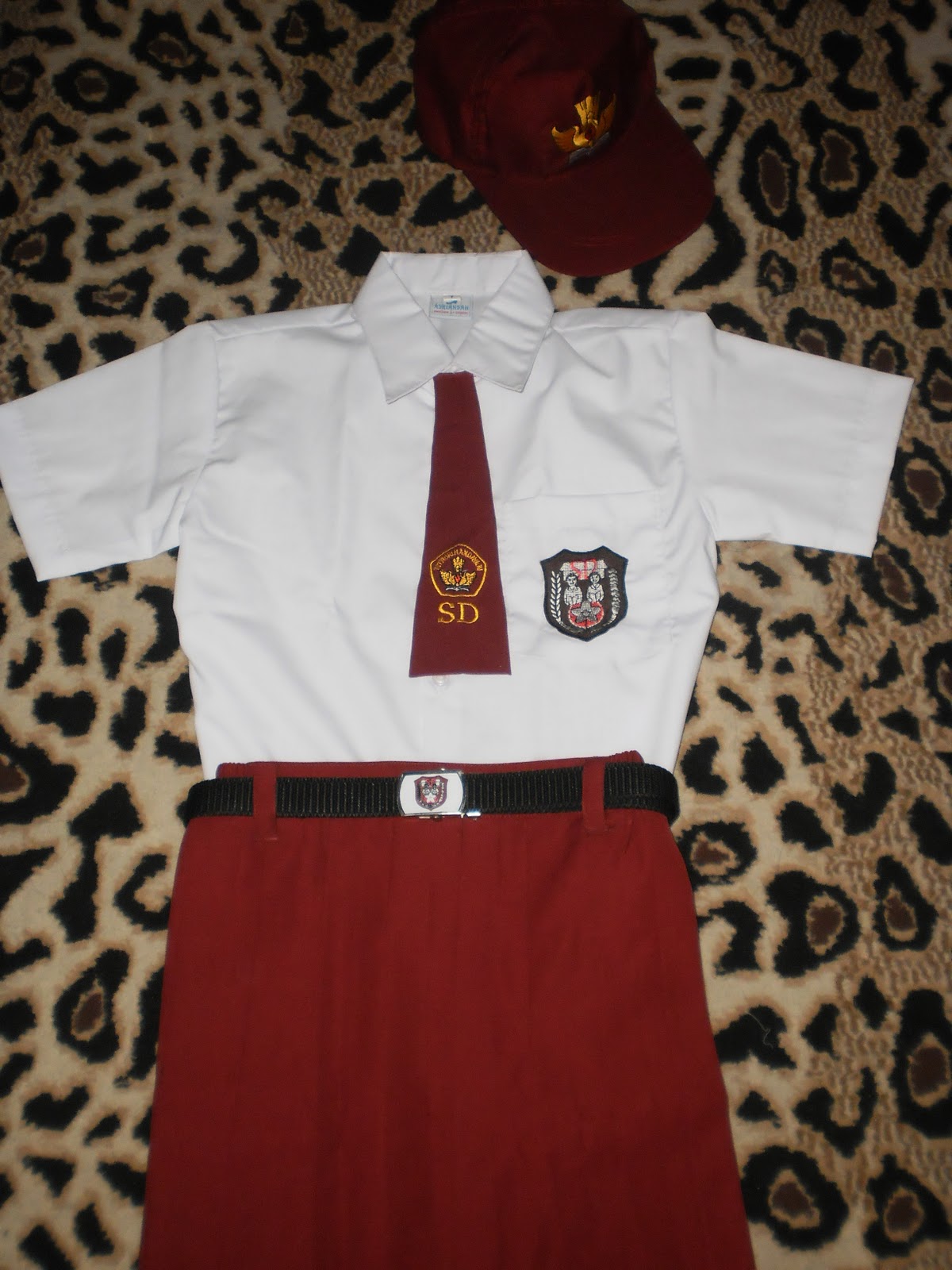 Uniform Of School: gambar-gambar seragam sekolah