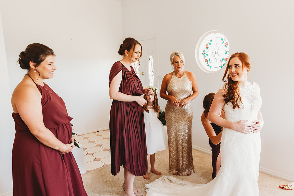 TO THE AISLE AUSTRALIA | CARMEN HICKEY PHOTOGRAPHY LAURA AND JONO WEDDING DAY MAGPIES NEST WAGGA WAGGA