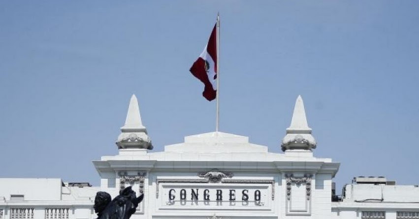Congreso de la República busca limitar el cobro de pensiones de colegios privados Congreso de la República busca limitar el cobro de pensiones de colegios privados