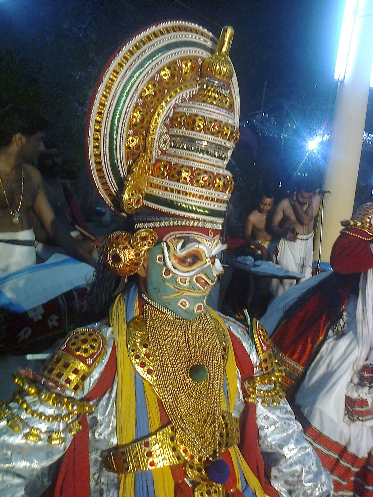 Valapad Triprayar Thalikulam Vatanappally Engandiyur Thanniam: March 2013