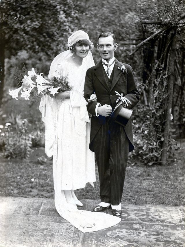 The Roaring Twenties Wedding Styles Fabulous Photos of Newlyweds From