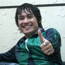 Lirik Lagu Indonesia: Lirik Lagu "Jangan Pikirin Abang" - Firman